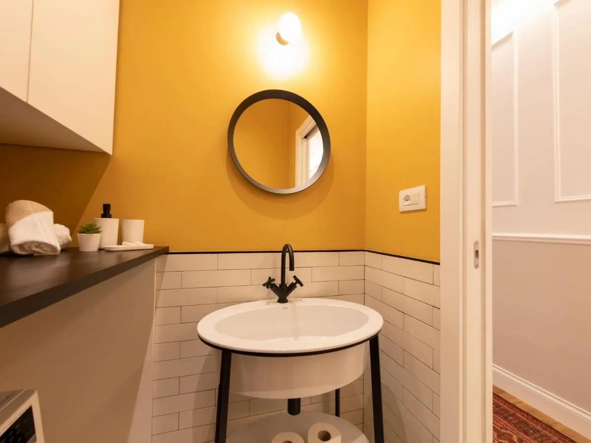 The Best Rent - Colorful One-Bedroom Apartment In San Giovanni District Rome
