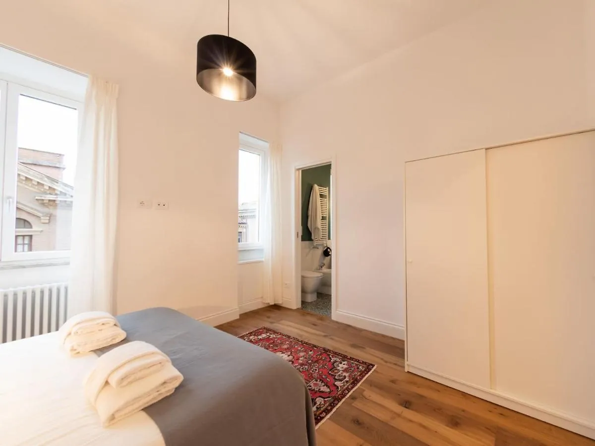 The Best Rent - Colorful One-Bedroom Apartment In San Giovanni District Rome Italy